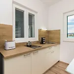 Apartment Riva *