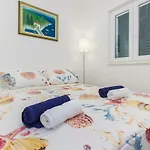 Apartment Riva *